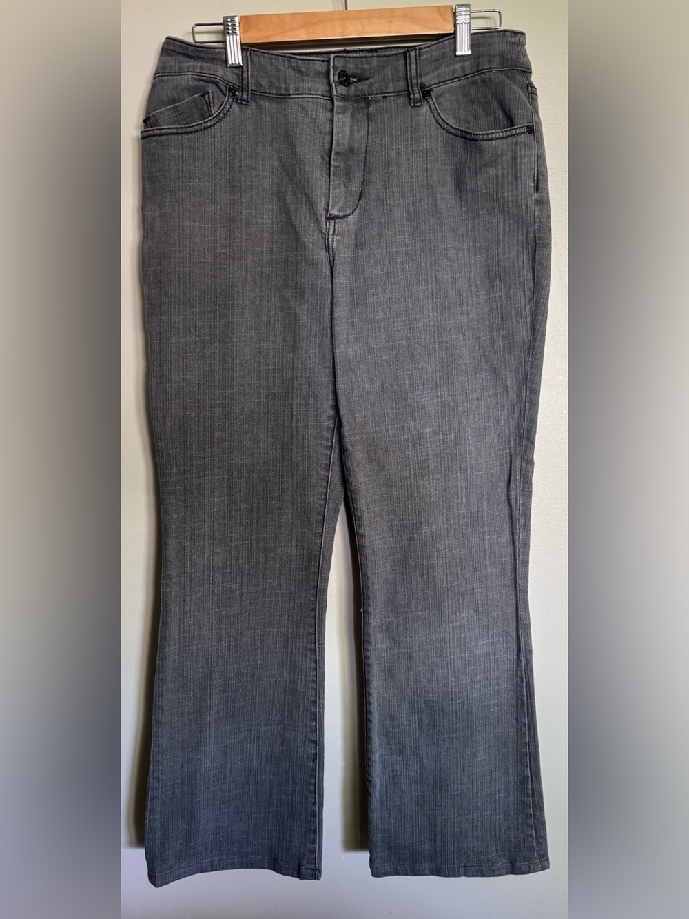 Chicos Y2K Chic Gray Wash Flare Bootcut Jeans Rhinestone Embroidered Pockets